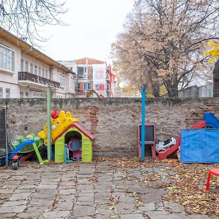 Lovely 2 Bdr Next To Mall Of Appartamento *