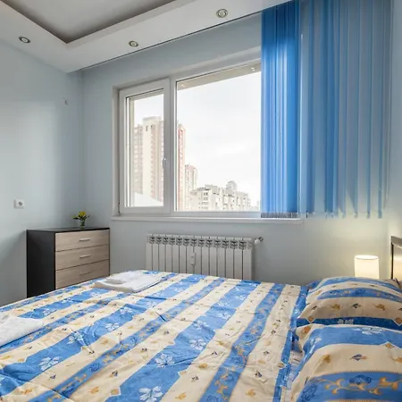 Apartment Lovely 2 Bdr Next To Mall Of *