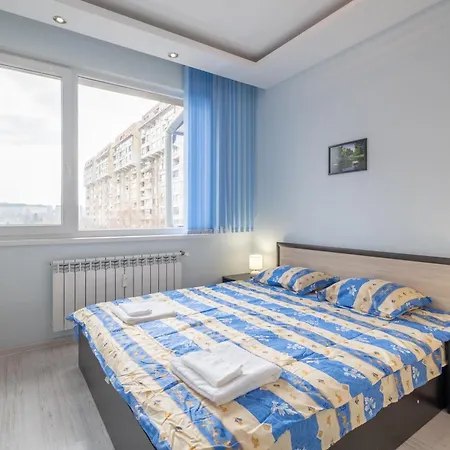 Lovely 2 Bdr Next To Mall Of